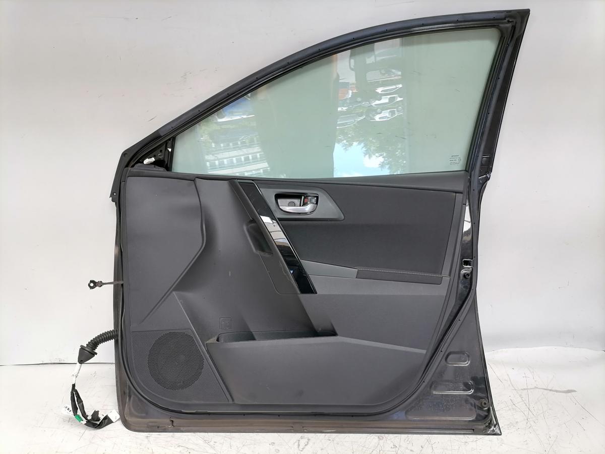 Toyota Auris 2 original T&uuml;r vorn rechts 209 Schwarz Flie&szlig;heck Bj.2018
